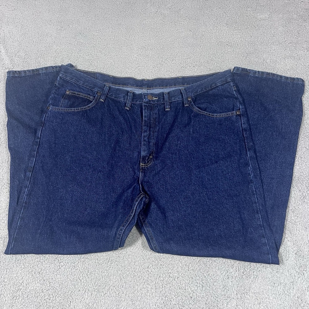Wrangler Men's Regular Fit Dark Wash Straight Leg Flex Blue Jeans Size 44x32 NWT - Picture 3 of 8